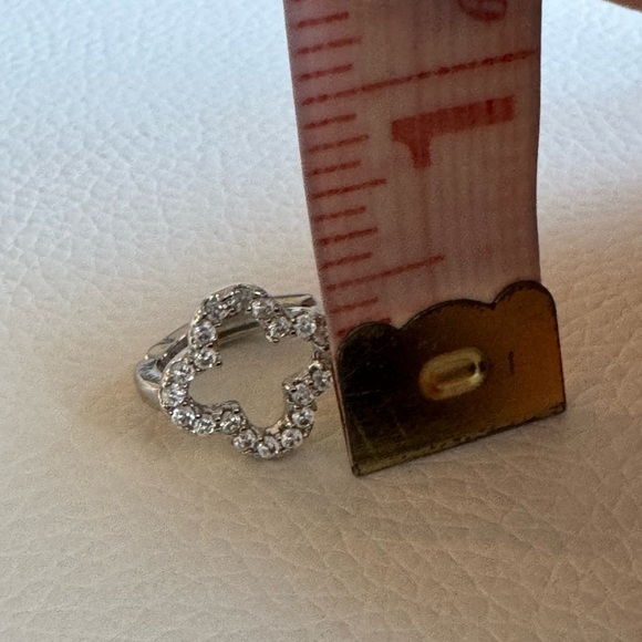 Clover Alhambra Silver Diamond Rhinestone Elegant Earrings New NWT - Picture 6 of 8